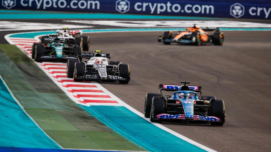 Fernando Alonso durante el Gran Premio de Abu Dhabi