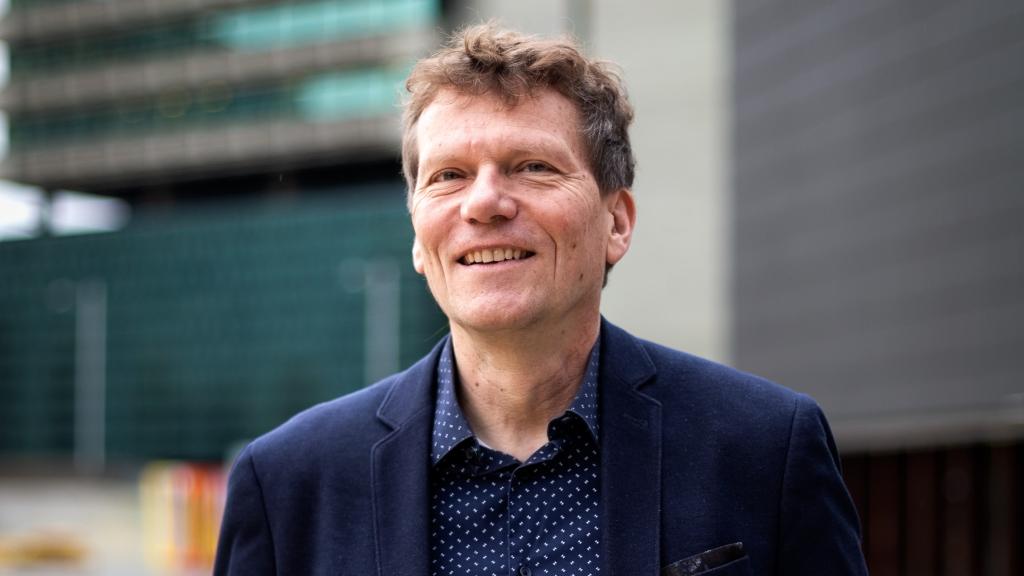 Hartmut Rosa en los Encuentros de Pamplona 72-22. Foto: Txisti