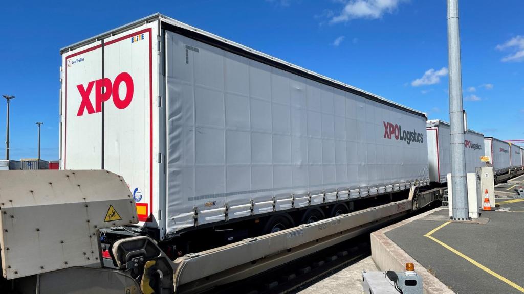 XPO Logistics por vía de tren.
