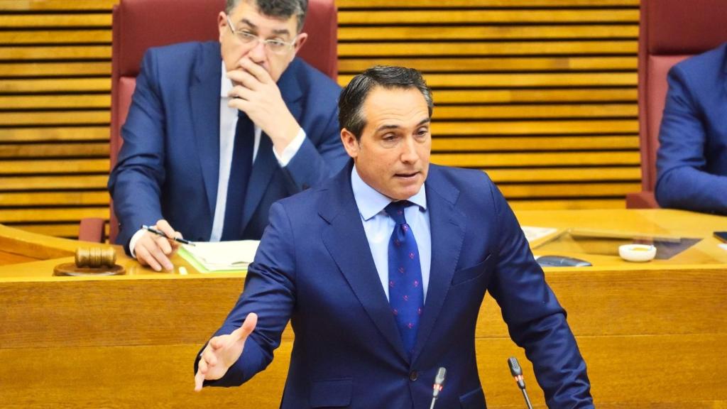 El diputado Rubén Ibáñez durante una de sus intervenciones en Les Corts.