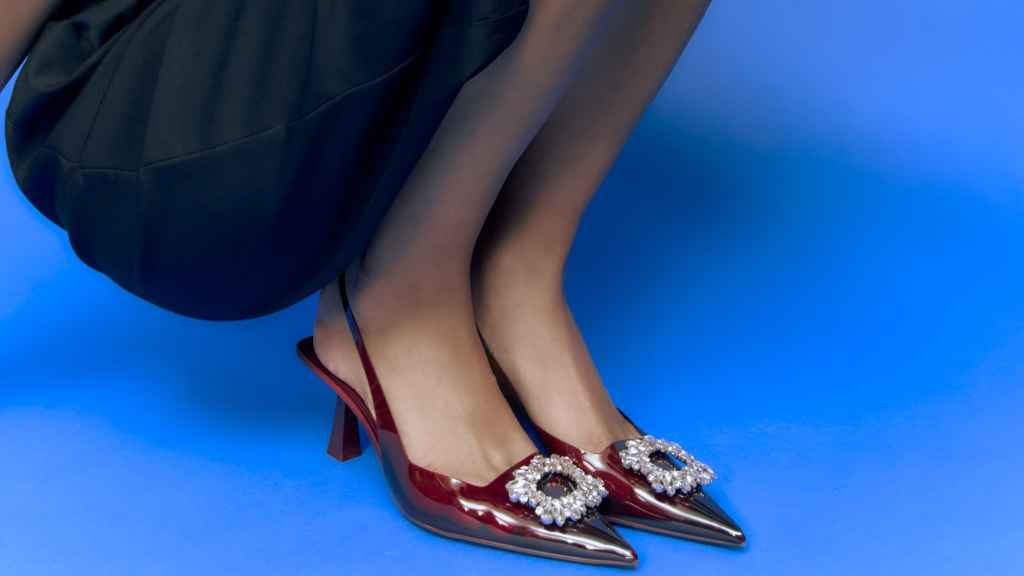 Zapatos transparentes: la tendencia con la que arrasarás en las fiestas de fin de año.