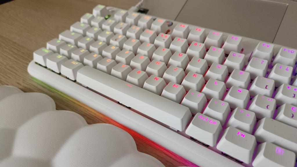 Logitech Aurora G713