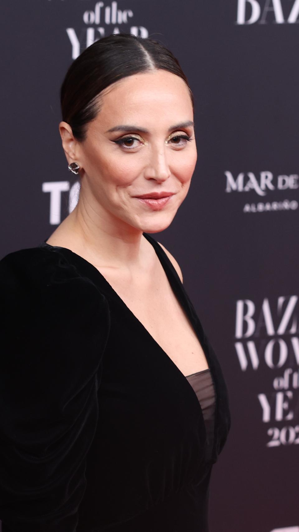 Tamara Falcó durante los premios Harper Bazaar.