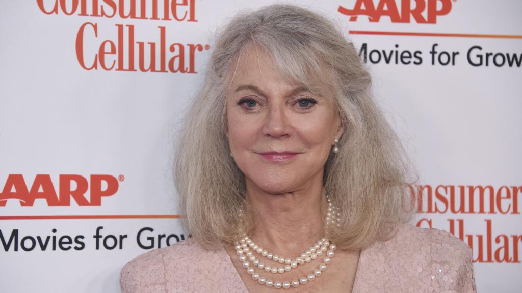 Blythe Danner en un acto público en Los Ángeles, en febrero de 2019.