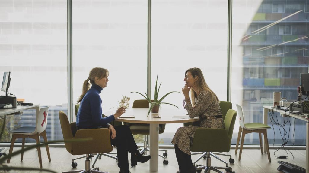 Beatriz Egido, dircom de Ecovidrio en un momento de la entrevista con MagasIN.