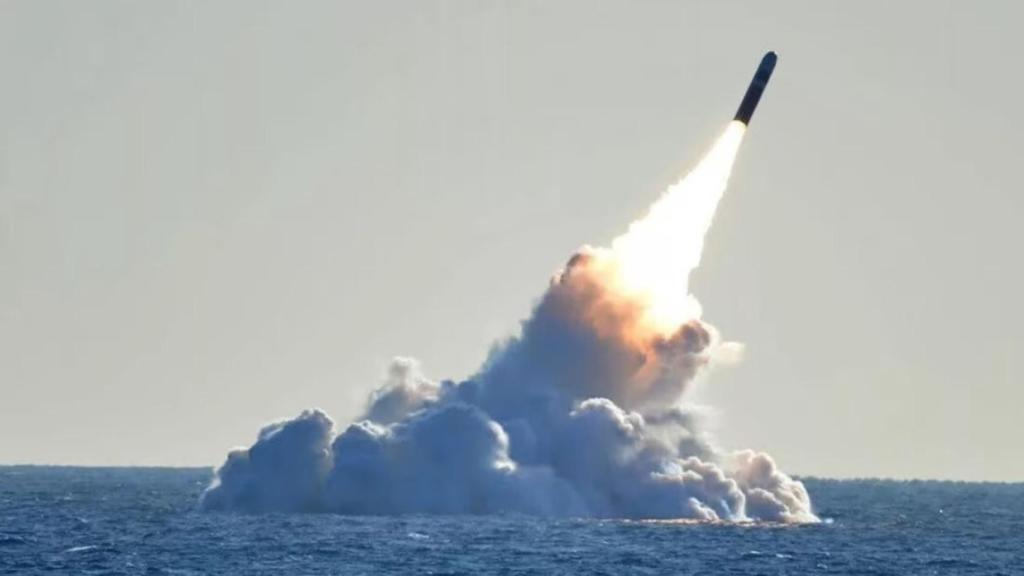 Prueba del misil balístico intercontinental JL-3