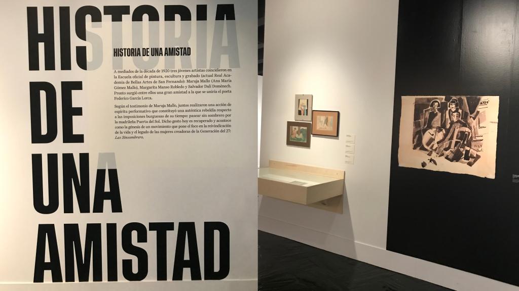 A la derecha, cuadro 'El artista y Maruja Mallo en el café de Oriente' (Dalí, Salvador 1923)