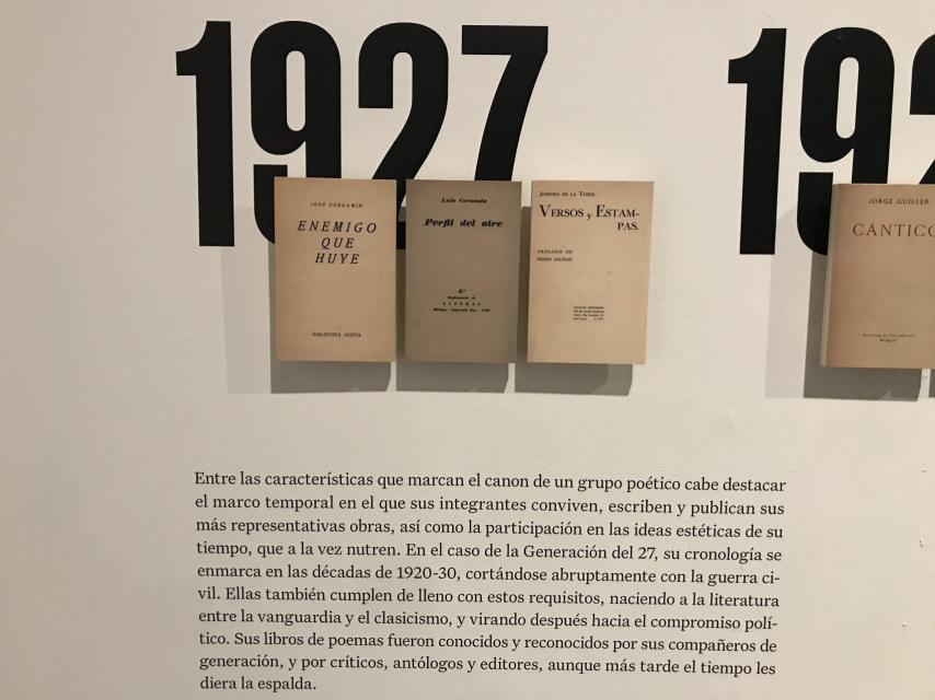 Otra de las paredes de la exposición.
