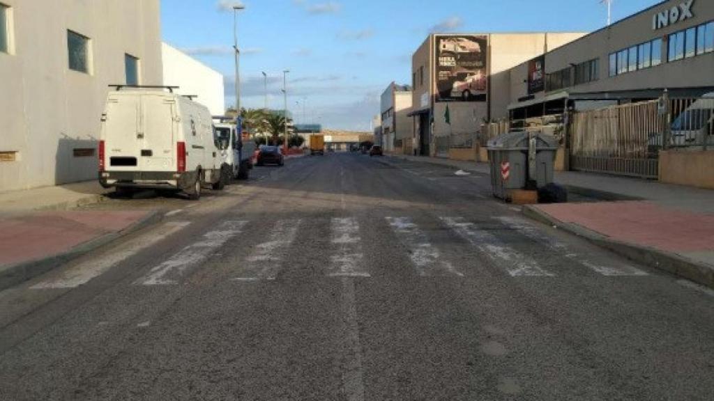 Calle Dacma, una de las dos donde se favorecerá la reserva de aparcamineto.