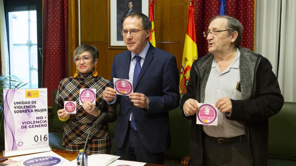 Marisa Manso, Ángel  Blanco y Óscar Somoza, en la presentación de la campaña