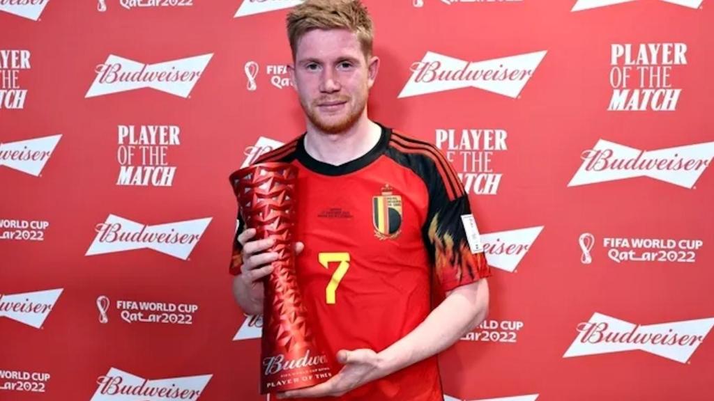 Kevin de Bruyne, con el premio al MVP del Bélgica-Canadá