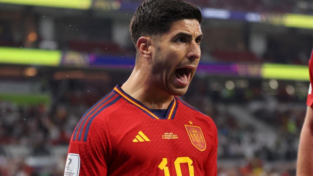 Marco Asensio, celebrando el gol de la selección española en el Mundial de Qatar 2022 con Dani Olmo