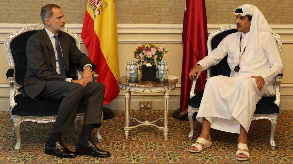 El Rey, reunido este jueves con el emir de Qatar, el jeque Tamim bin Hamad Al Thani.
