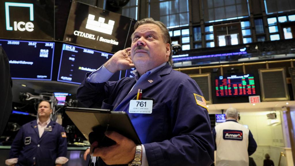 Trabajadores en la Bolsa de Nueva York.