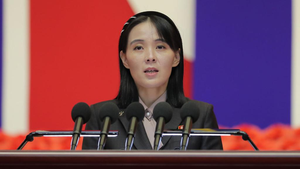 Kim Yo-jong, hermana de Kim Jong-un, en una comparecencia en Pyongyang en agosto.