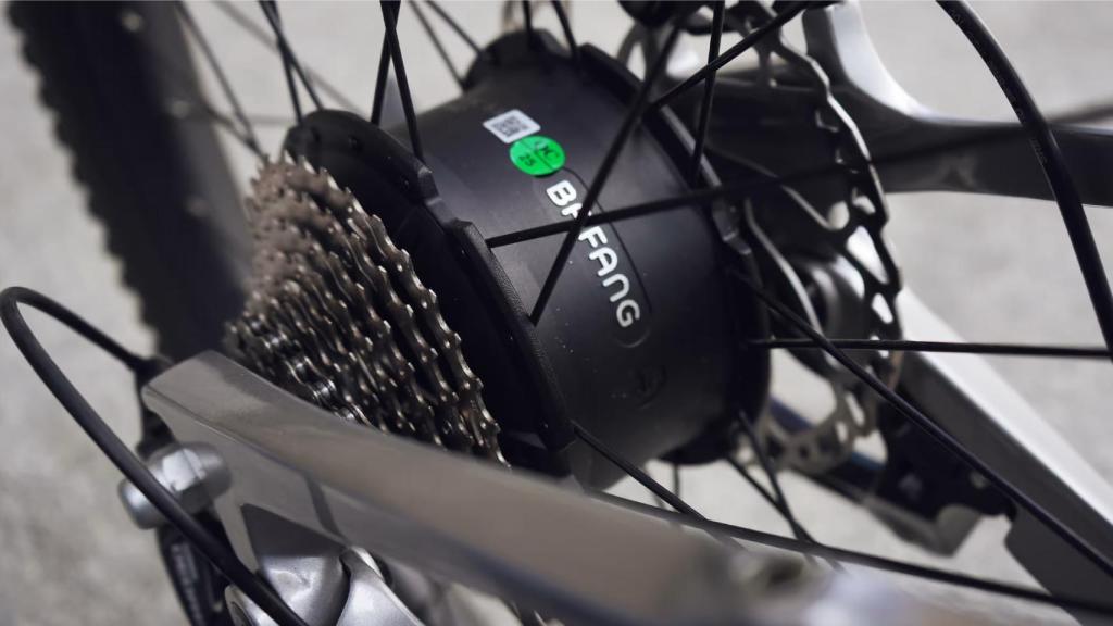 El motor de buje de Revenant se sitúa en la rueda trasera