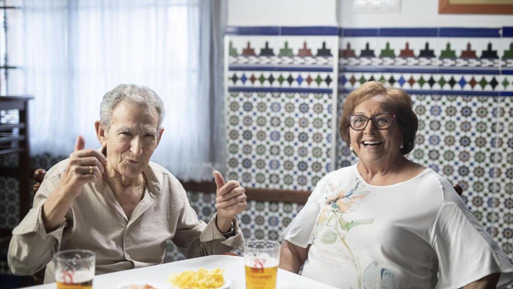 Pepe y Esperanza, dueños del bar de Pepe 'El Mudo'.