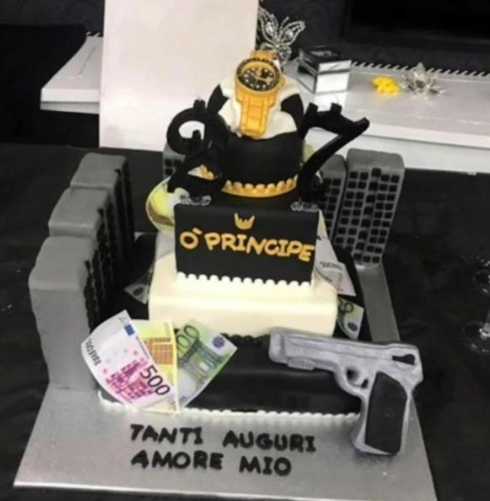 Tarta de cumpleaños de un narcotraficante de Tor Bella Monaca.