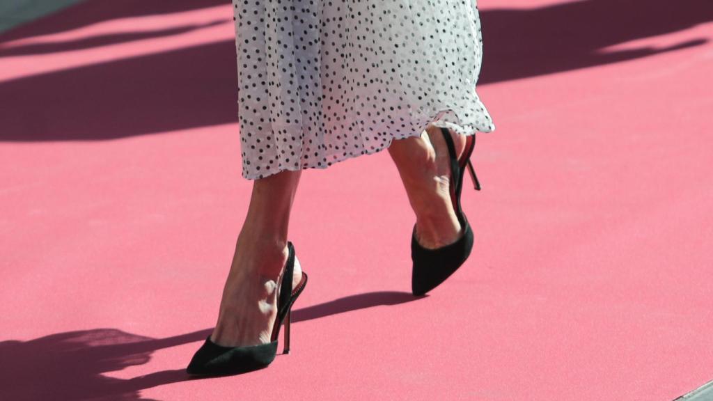 Letizia ha llevado los 'slingback' de la línea CH de Carolina Herrera
