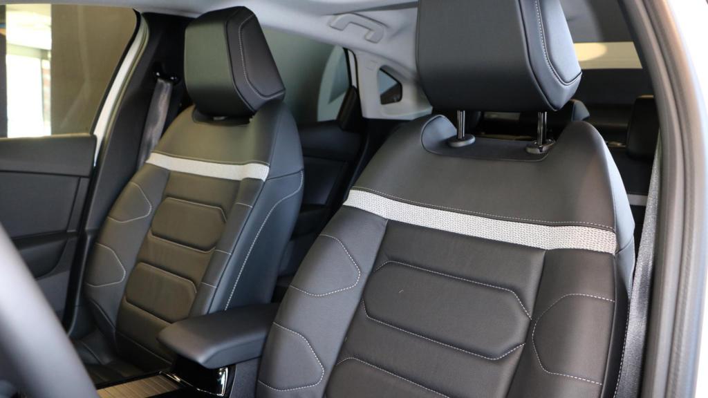 Asientos delanteros del Citroën C4 X.