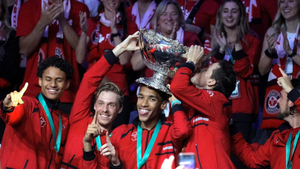 Canadá levantando la Copa Davis