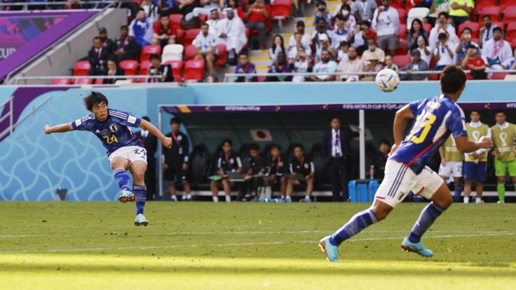 Falta directa ejecutada por Yuki Soma, durante el Japón - Costa Rica del Mundial de Qatar 2022