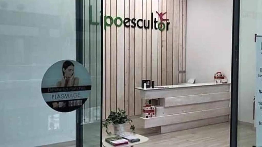 Clínica Lipoescultor donde María José contrató una liposucción de piernas.