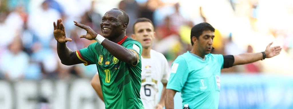 Aboubakar celebra en el Camerún - Serbia