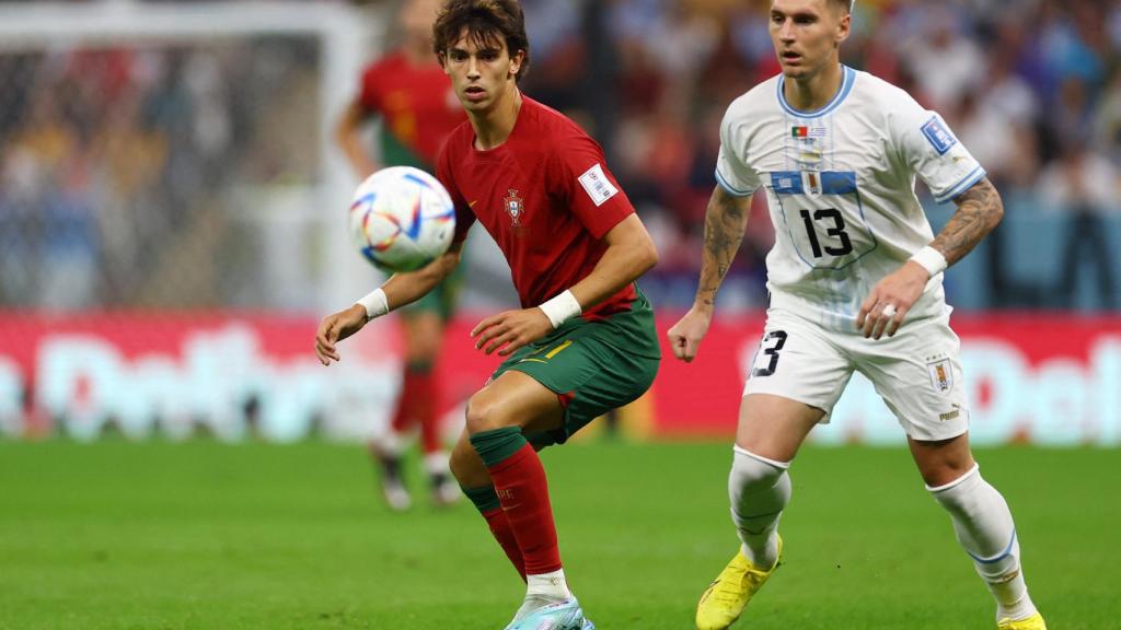 Joao Félix y Guillermo Varela, en el Portugal - Uruguay del Mundial de Qatar 2022