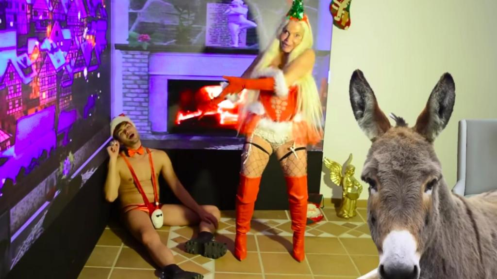 Captura del vídeo del nuevo villancico de Leticia Sabater.