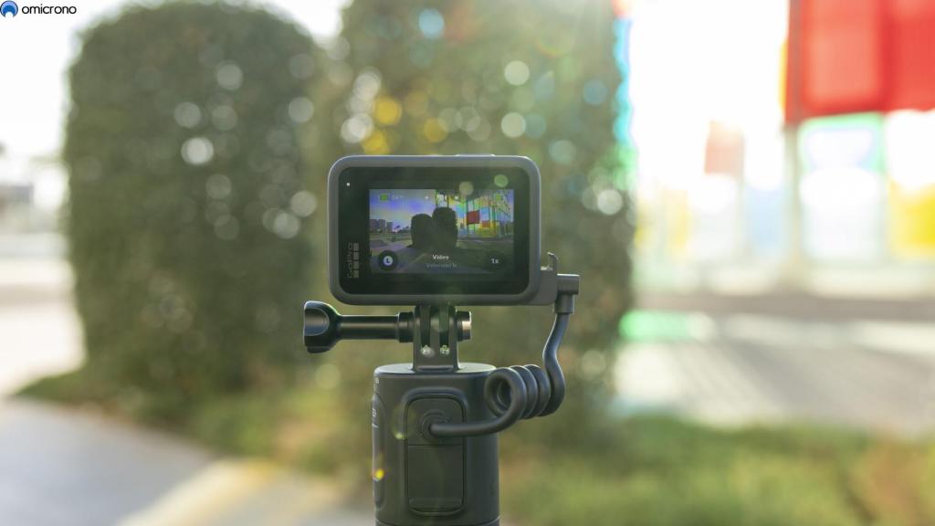 GoPro Hero 11 Black sobre el accesorio Volta.