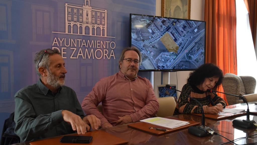 Francisco Guarido, Romualdo Fernández y Laura Rivera