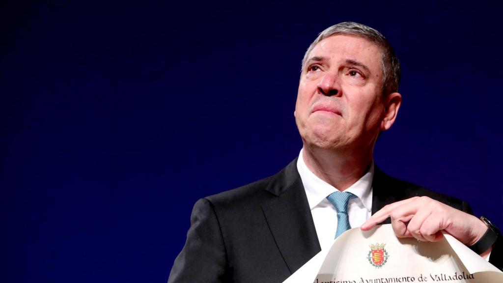 Un emocionado José Vicente de los Mozos recibe el nombramiento de Hijo Predilecto de Valladolid en 2019