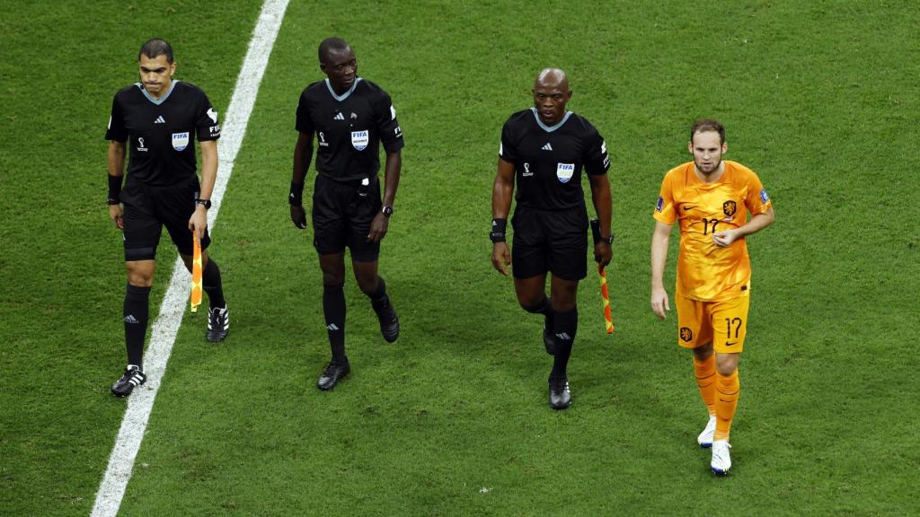 Blind se marcha a los vestuarios.