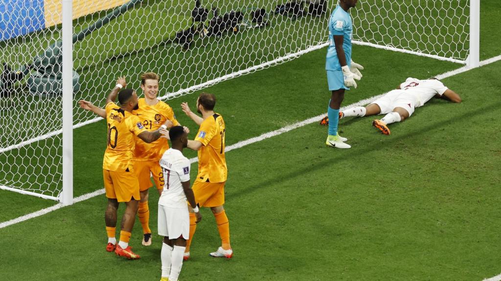 Celebración del gol de De Jong