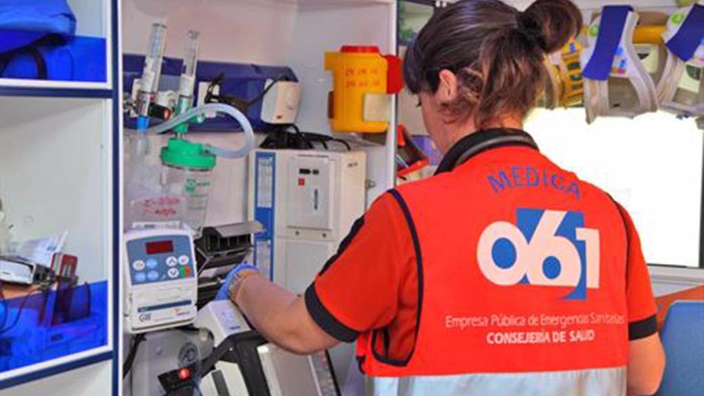 Médica de los servicios de emergencias del Servicio Andaluz de Salud - 061.