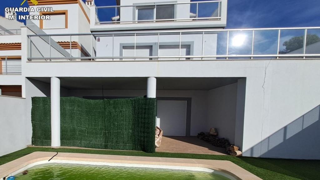 La plantación estaba oculta en una vivienda de Aguas de Busot.