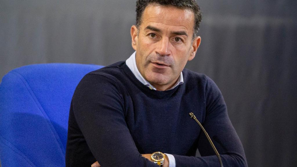 Paco Peña confía en el mercado para mejorar la plantilla del Hércules.