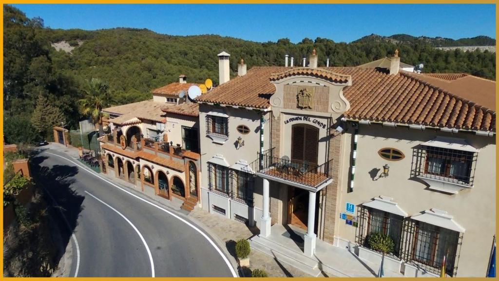 Imagen de la fachada de un hotel.