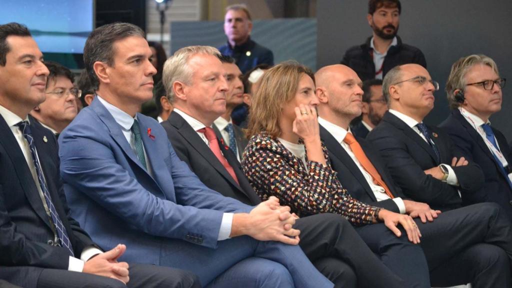 El presidente del Gobierno, Pedro Sánchez, y el CEO de Cepsa, Marteen Wetselaar