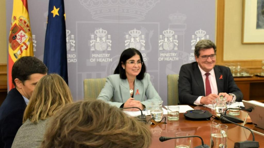 Carolina Darias y José Luis Escrivá durante la Comisión de Recursos Humanos de este jueves.