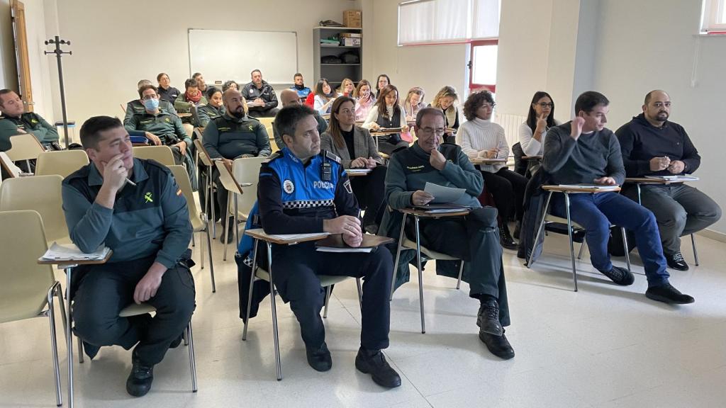 Agentes de Guijuelo (Salamanca) en una reunión del sistema VioGén.