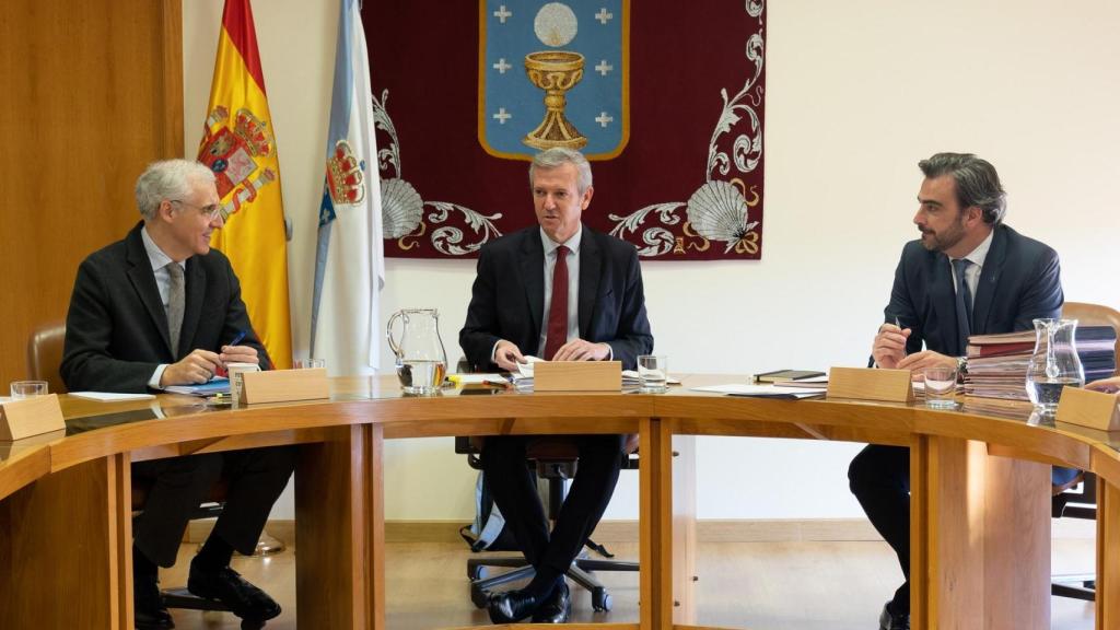 El presidente de la Xunta, Alfonso Rueda, con los vicepresidentes Francisco Conde y Diego Calvo.