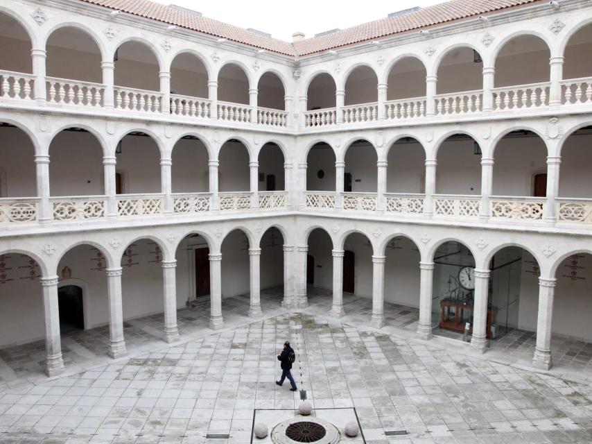 El patio del Palacio de Santa Cruz.