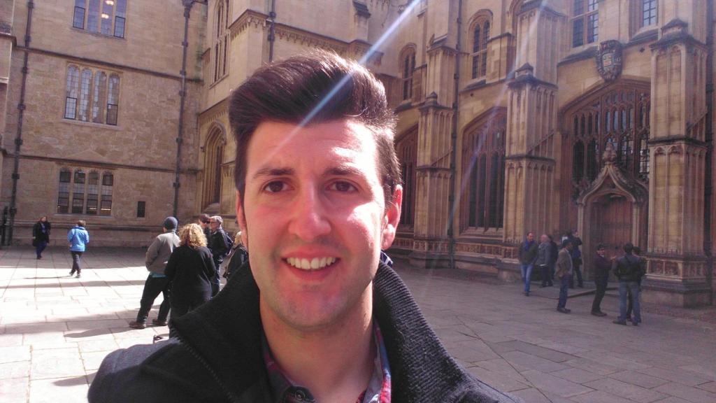 Gabriel C. Barroso antes de la brutal agresión que recibió en Bournemouth