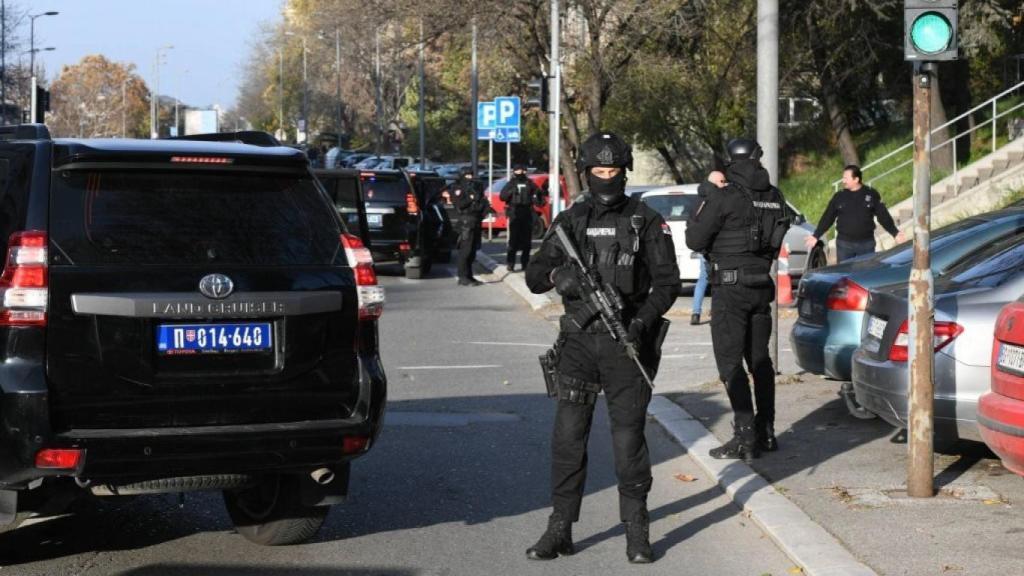 Así se protege el Tribunal Especial de Belgrado.