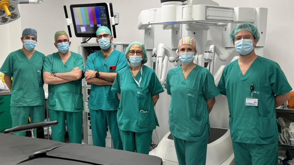 De izquierda a derecha Dr Ramírez, Dr. Estevan, Dr. Garcia Fadrique, Ana Arbona, Dra. De Aguiar y Dr. Piñero. EE