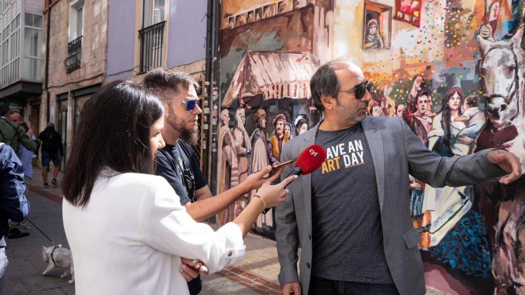 Ismael Ali, en la presentación de un mural