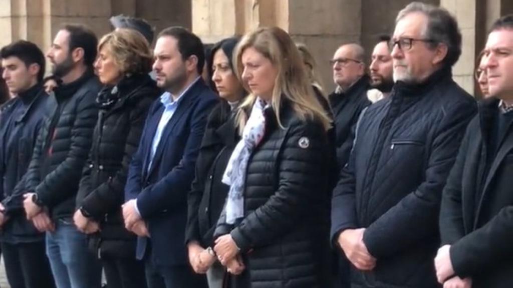 La corporación de Castelló guardó tres minutos de silencio por esta tragedia.
