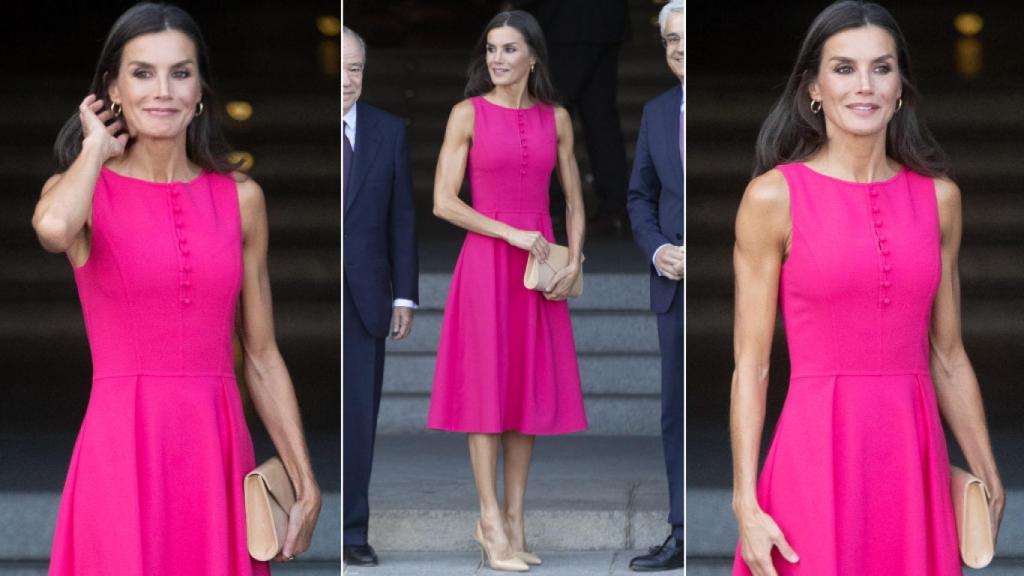 La reina Letizia luciendo su vestido entallado de Carolina Herrera.